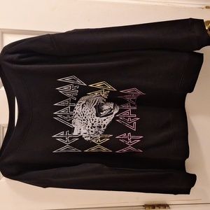 NWT  Def Leppard Black Graphic Sweatshirt  Large